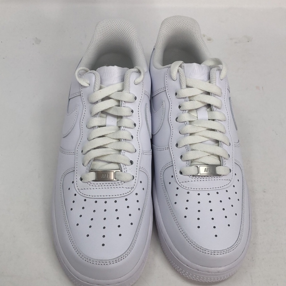 Nike Mens Air Force 1 07’ Low Triple White CW2288-111 Classic Sneakers -Size 8.5 - Picture 10 of 16